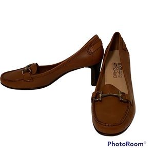 SALVATORE FERRAGAMO SHOES HEELS PUMPS BROWN LEATHER HORSE BIT ITALY SIZE 10 B